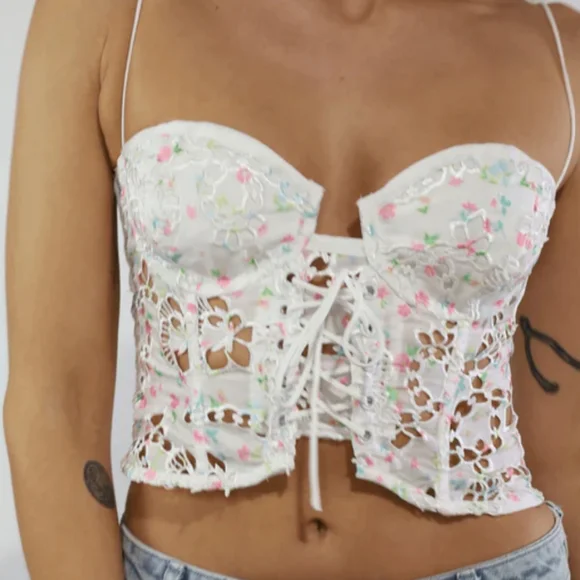 For Love and Lemons Floral Kyra Crop Top in White and Pink, Size M - Picture 2 of 14